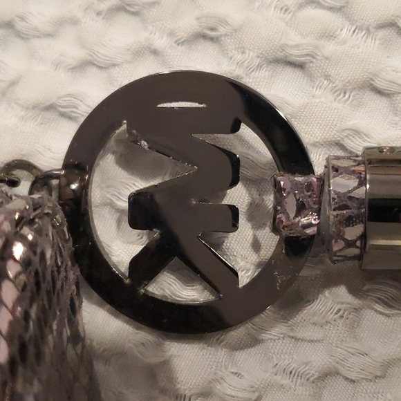 Michael Kors Ltd Edition Metallic Embossed Suede Signature Cosmetic Case NWOT - Picture 7 of 8